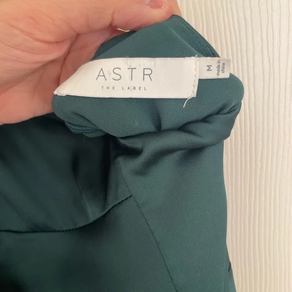 Astr Green Halter Midi Dress - Picture 5 of 7